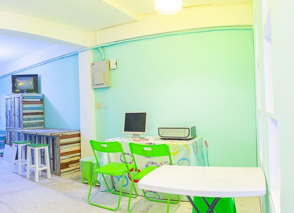 Kamin Bird Hostel Банкок Екстериор снимка